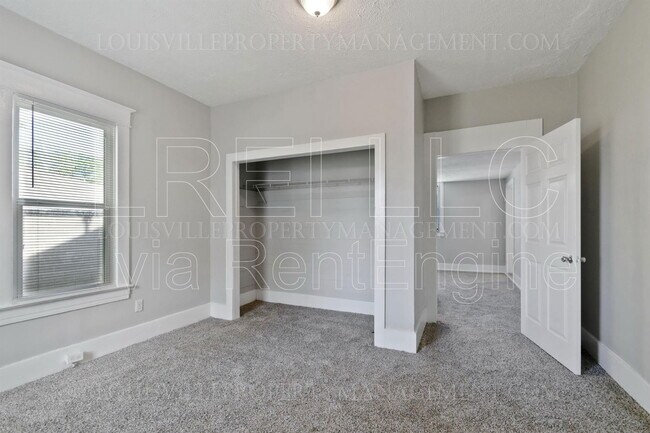 Building Photo - 3339 Taylor Blvd