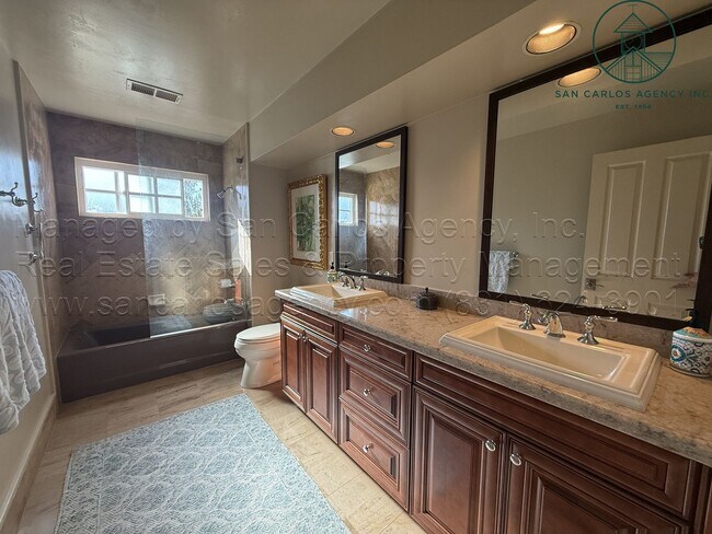 Building Photo - Spacious Five Bedroom Home in Gated High Meadow Neighborhood