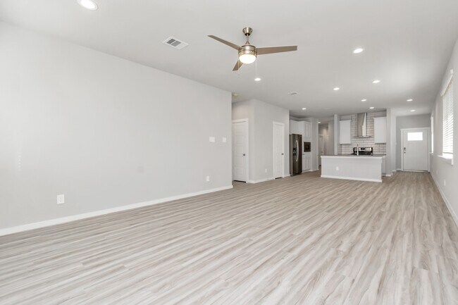 Building Photo - 3020 Gunnersbury Dr