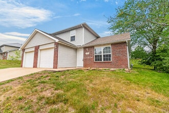Building Photo - 1330 Godas Cir