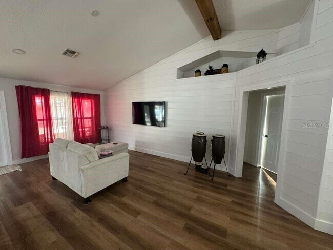 Building Photo - 2045 Jan Lan Blvd