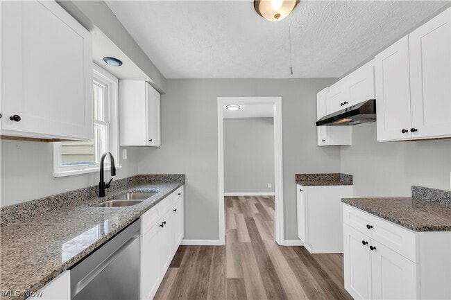 Building Photo - 16210 Judson Dr