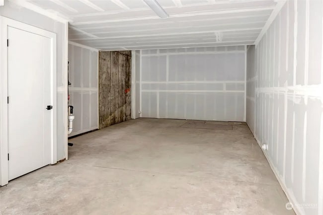 Building Photo - 17347 90th Dr NE