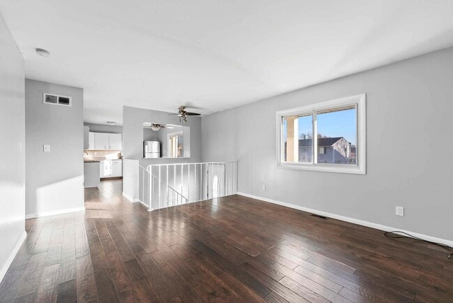 Building Photo - Updated 4 bed 2 bath home in Heritage