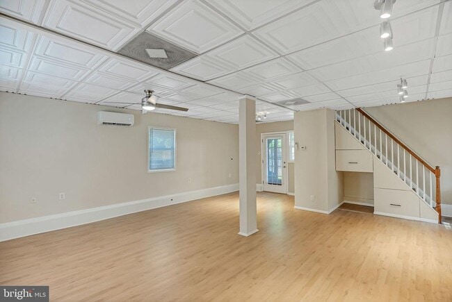 Building Photo - 808 Monroe Ave