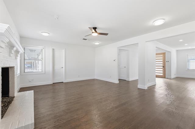 Building Photo - 6207 Royal Ln