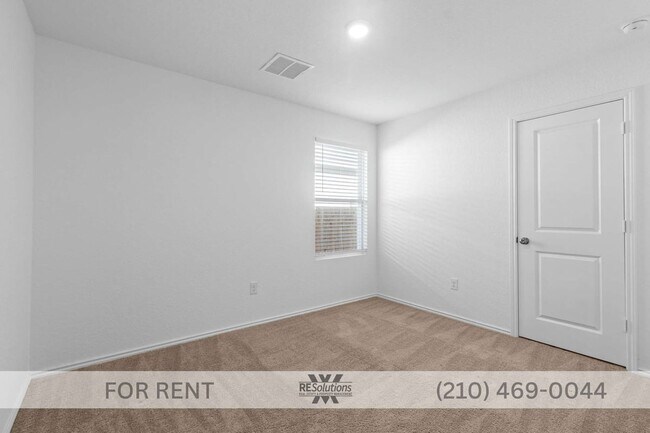 Building Photo - 2024-built 4-bedroom home under $1,600 near Culebra, Government Canyon, SeaWorld, Northwest Vista...