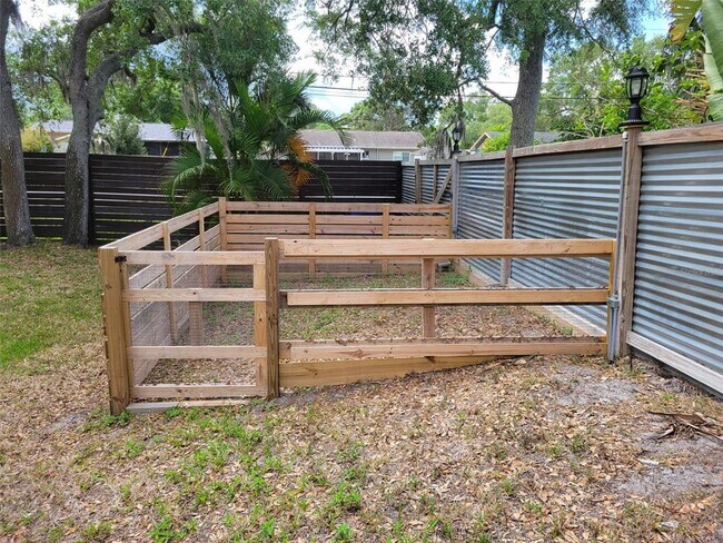 Building Photo - 9405 94th St N