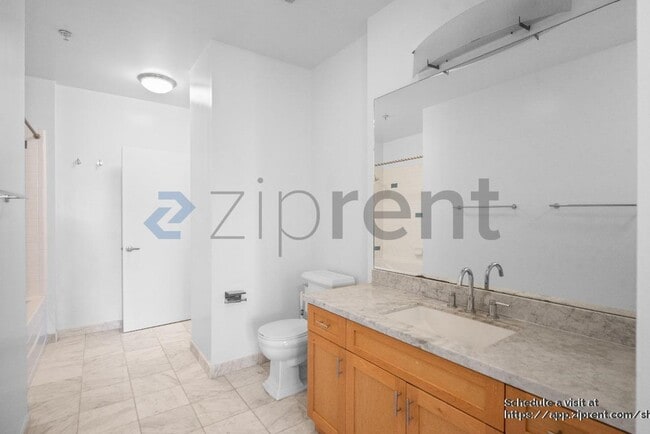 Building Photo - 1755 Broadway