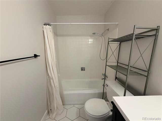 Building Photo - 529 S Xenon Ct