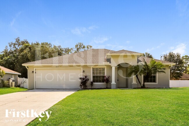 Building Photo - 2637 Lacroix Ave