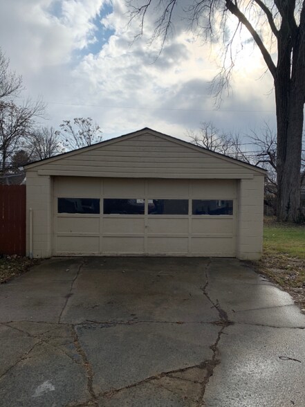 Building Photo - 1193 Pauline Ave