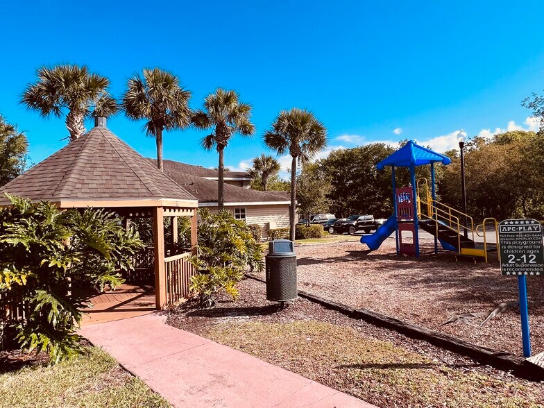 Play Ground - 1929 Summer Club Dr