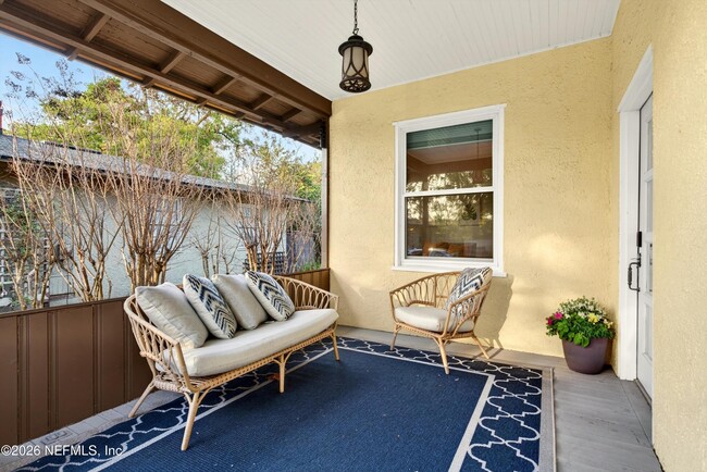 Building Photo - 1903 Dewey Pl