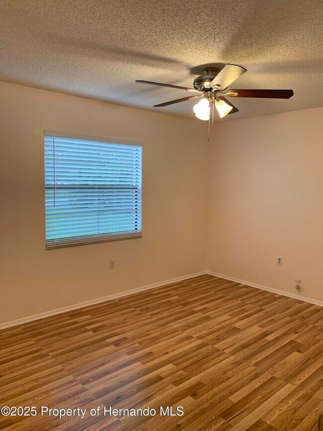 Building Photo - 4143 Montano Ave