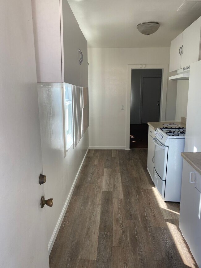 Building Photo - 1757 6th St