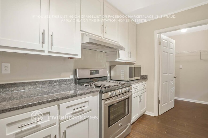 Building Photo - 2330 Troy Cove Rd