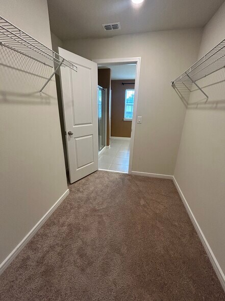 Building Photo - 4244 Meandering Bay Dr