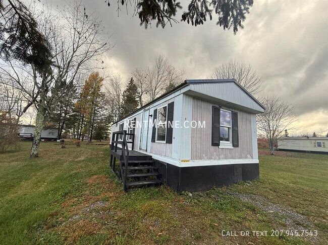 Building Photo - 8 Hall Dr