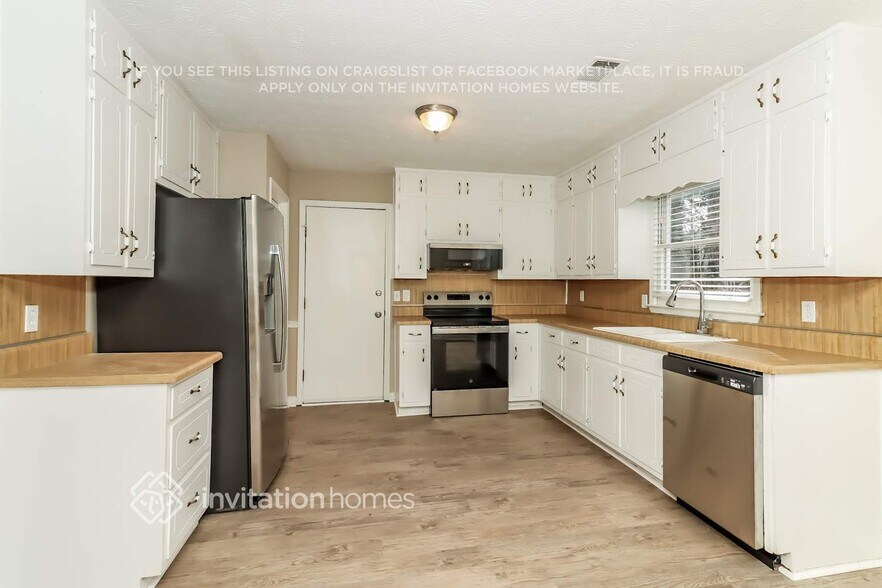 Building Photo - 649 Cedar Valley Trce