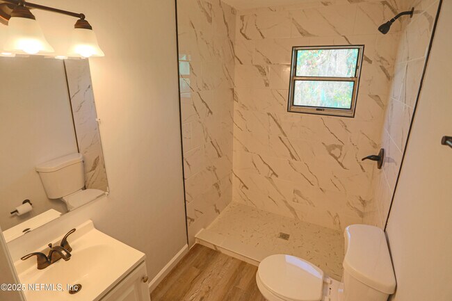 Building Photo - 505 N 9th St