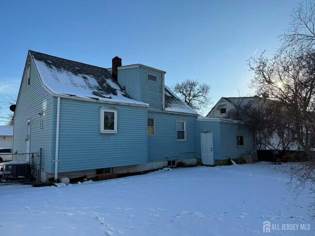 Building Photo - 11 S Pelham Ave