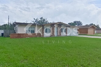 Building Photo - 2441 Healy Dr