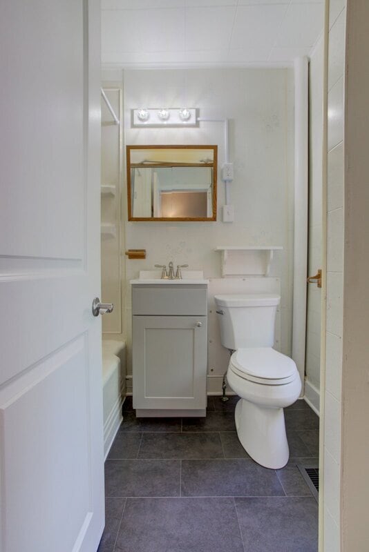 Building Photo - 707 W Vine St