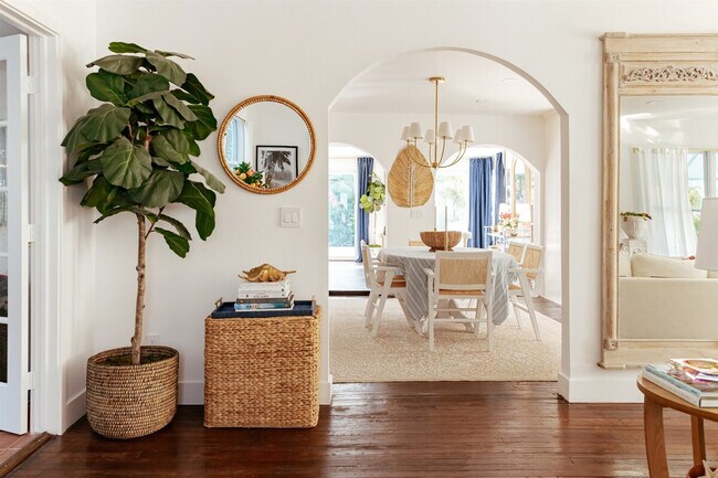 Building Photo - 610 38th St