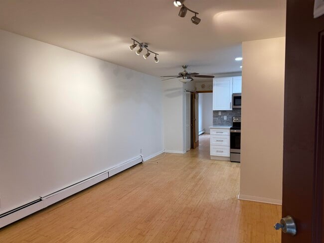 Building Photo - 74 69th St