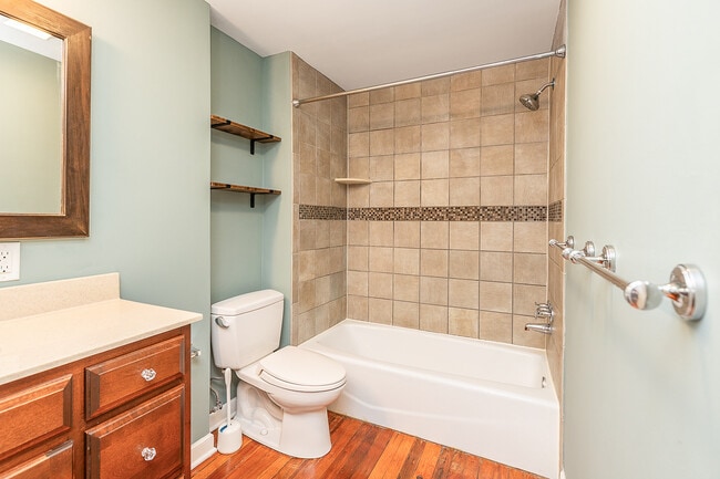 Building Photo - 1242 E Fort Ave