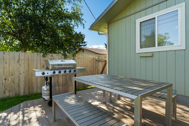 Backyard Patio - 1129 12th St W