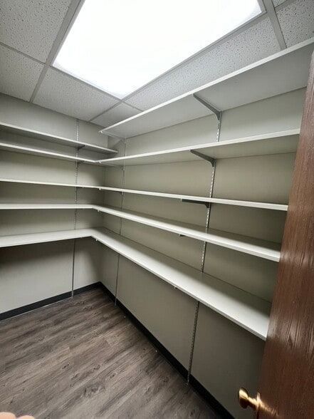 Building Photo - 1000 N 21st St