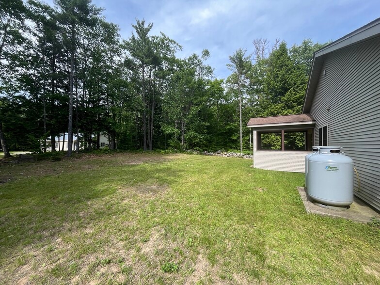 Building Photo - 42 Destinee Ln
