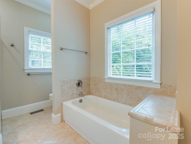 Building Photo - 620 Marsh Rd