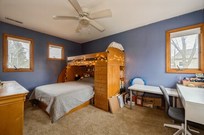 Bedroom 3 - 316 Iroquois Ave