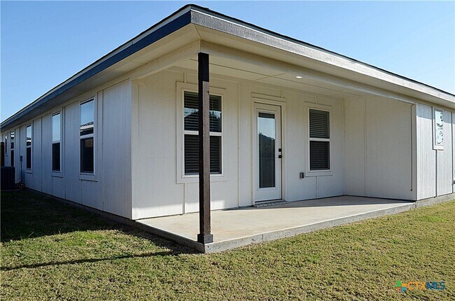 Building Photo - 745 Freedom Cir