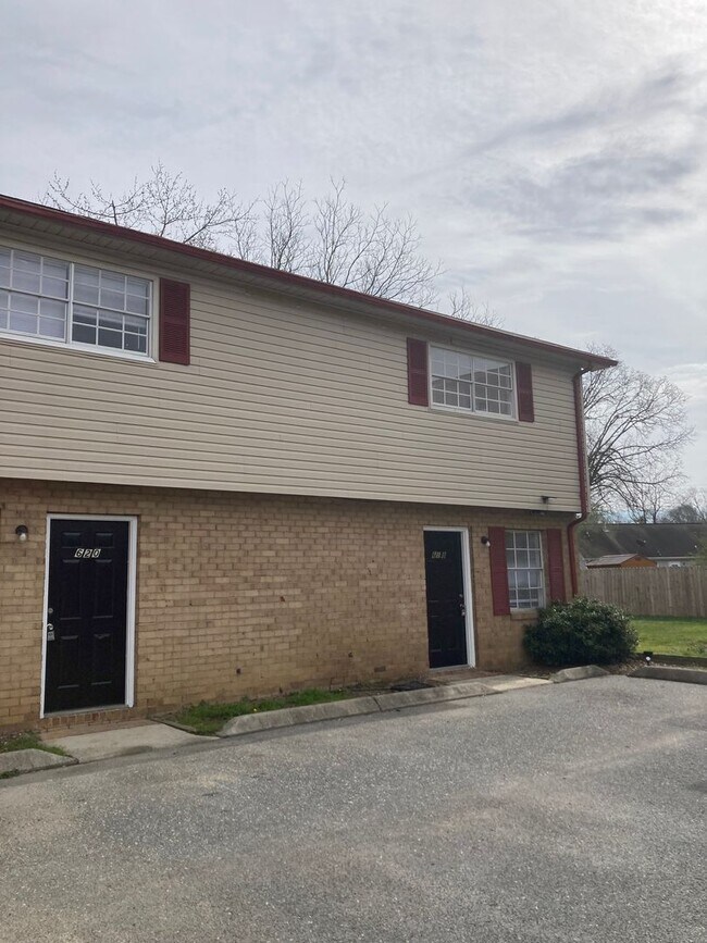 Building Photo - 2-bedroom Townhome in exciting Marshville!