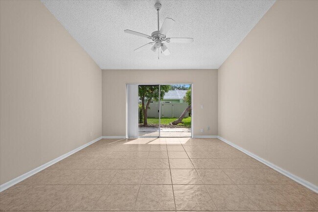 Building Photo - 144 Deerfield Ct