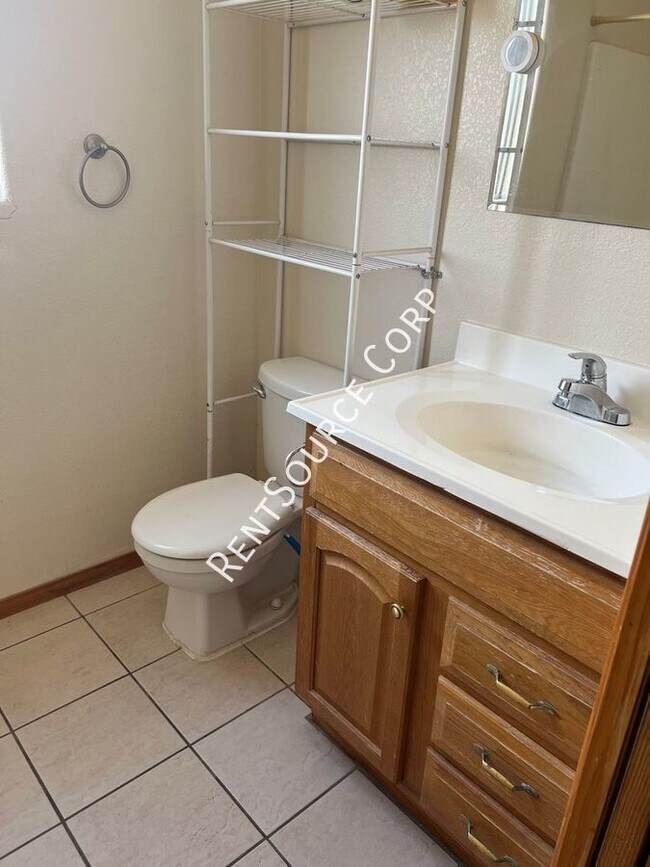 Building Photo - 3 Bedroom Home For Rent in Yermo Calico La...