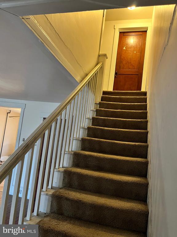 Building Photo - 196 Church St