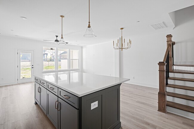 Building Photo - 3065 Inman Dr