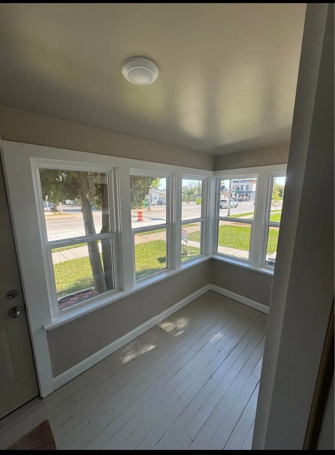 Building Photo - 1026 S 3rd Ave