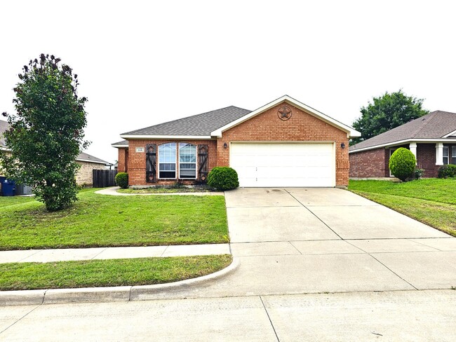 Primary Photo - 3 Bedroom 2 Bath Gem In Crowley
