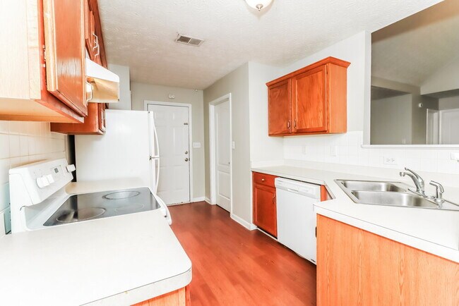 Building Photo - 142 St Ann Cir