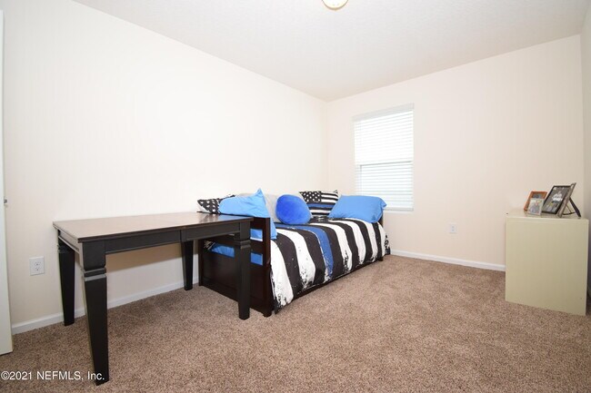 Building Photo - 3590 Sunfish Dr