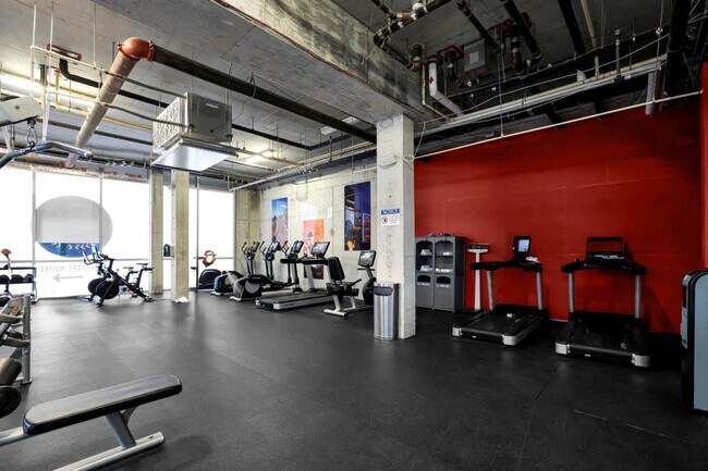 Building Photo - 777 N Ocean Dr