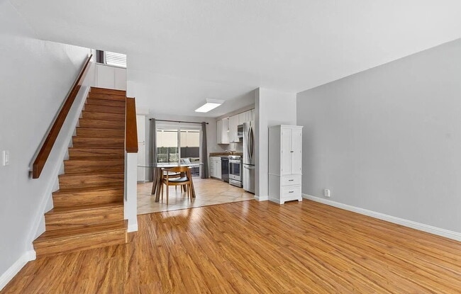 Building Photo - Beautifully Maintained Rental Unit Available