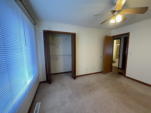 Building Photo - 300-302 W 2nd St