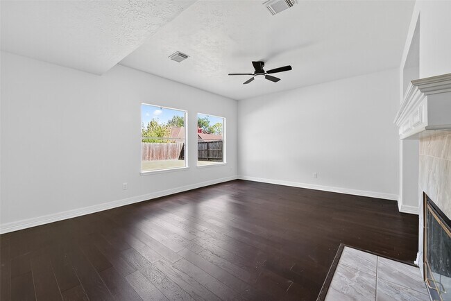 Building Photo - 7115 Renfro Dr